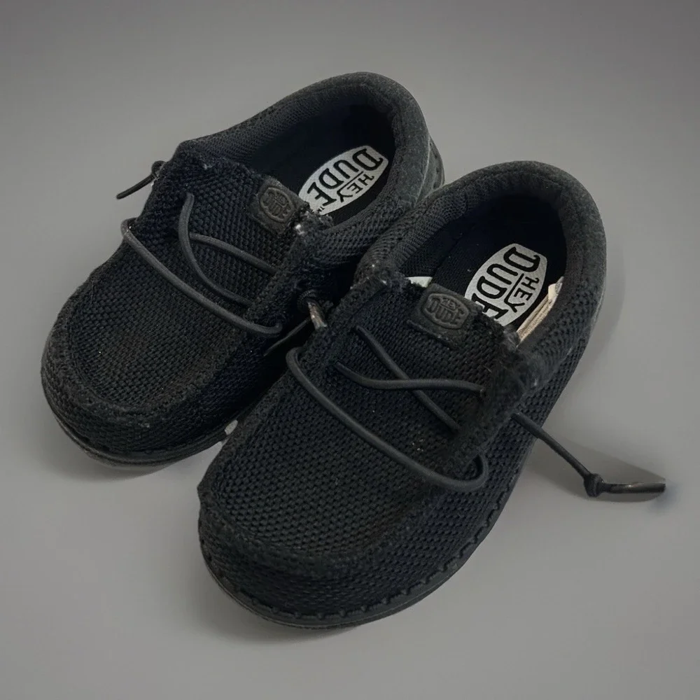 Hey Dude Black Toddler Size Child 8 Shoes Never Worn Slip on Boys Girls C8 EUC